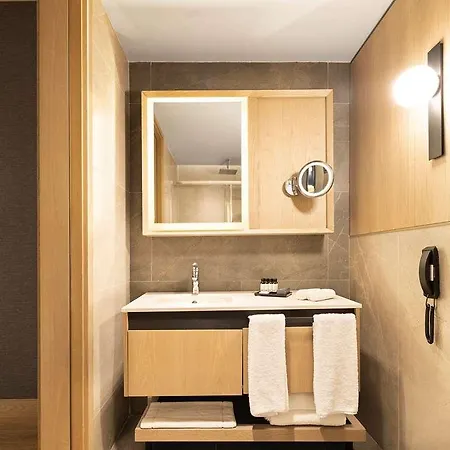 Moevenpick Living Camlivadi Отель *